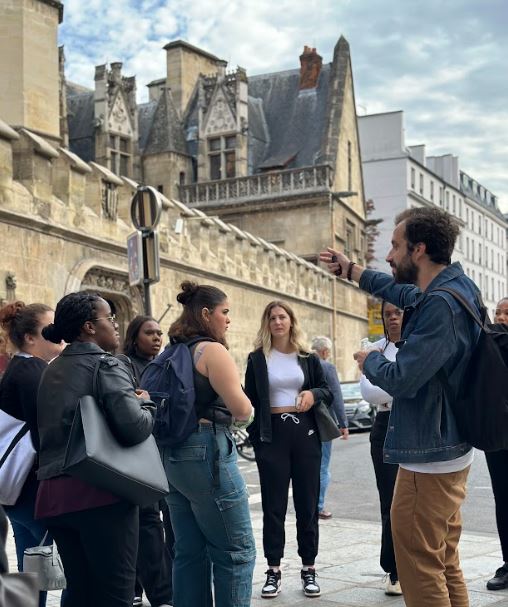ESAGE Paris sortie place st michel archange